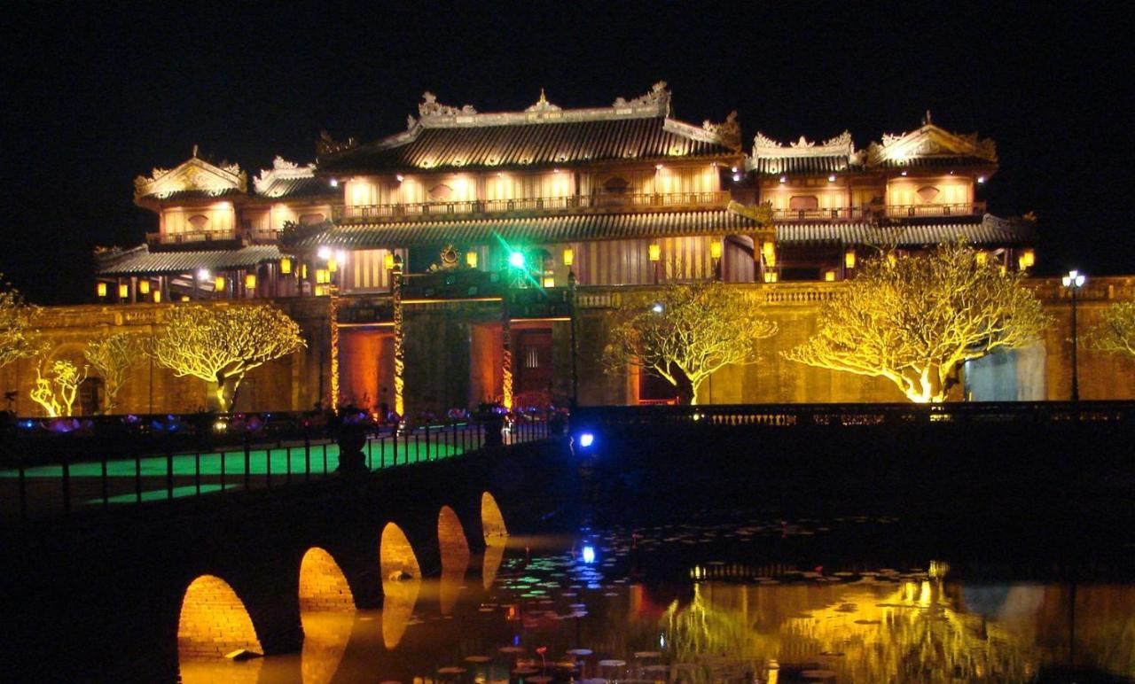 Avon Hotel Hue Exterior foto